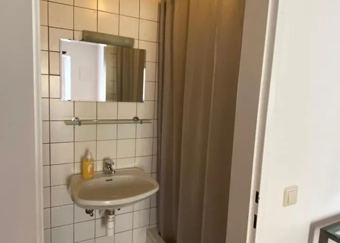 Wohnung, 1 Schlafzimmer, Balkon *